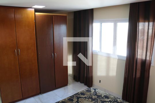 Suíte 1 de casa para alugar com 4 quartos, 650m² em Setor Gentil Meireles, Goiânia