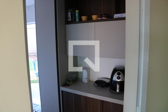 Área de Serviço de casa para alugar com 4 quartos, 650m² em Setor Gentil Meireles, Goiânia