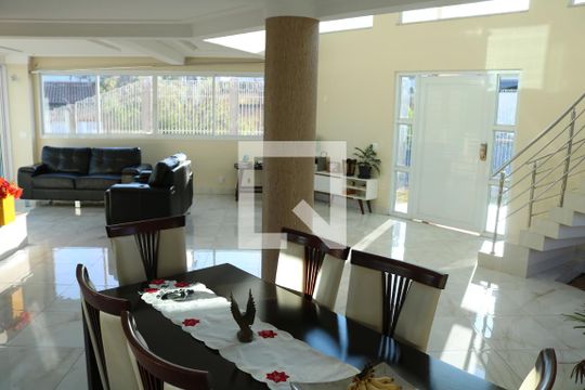 Sala de Jantar de casa para alugar com 4 quartos, 650m² em Setor Gentil Meireles, Goiânia