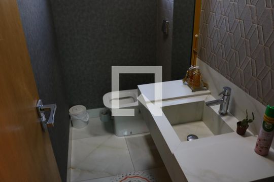 Lavabo de casa para alugar com 4 quartos, 650m² em Setor Gentil Meireles, Goiânia