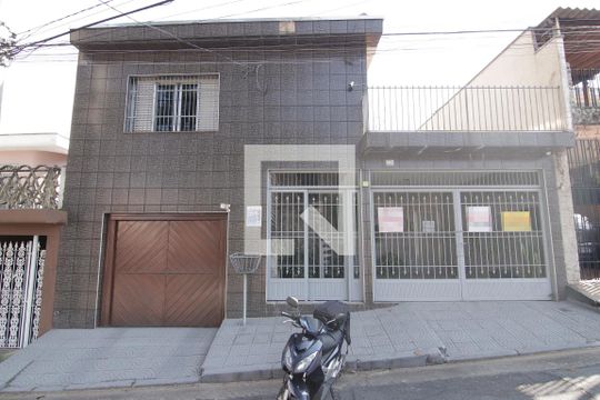 Fachada de casa à venda com 3 quartos, 250m² em Jardim Maringa, São Paulo