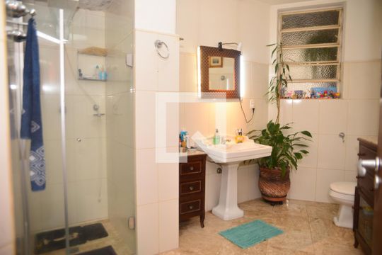 Banheiro de apartamento à venda com 3 quartos, 141m² em Bela Vista, São Paulo
