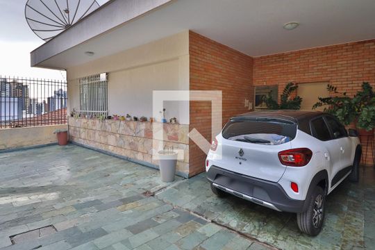 Garagem de casa à venda com 4 quartos, 280m² em São Lucas, Belo Horizonte