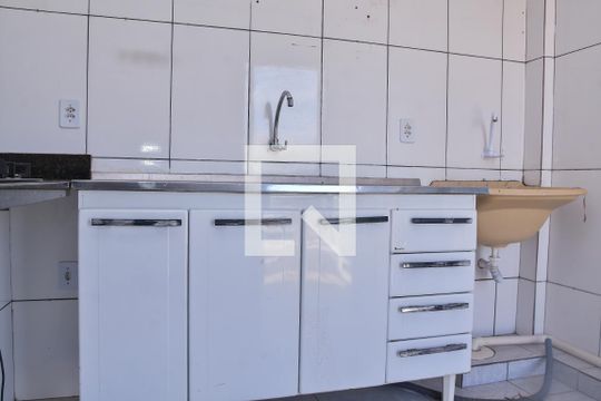 Cozinha de apartamento para alugar com 2 quartos, 70m² em Samambaia Sul (samambaia), Brasília