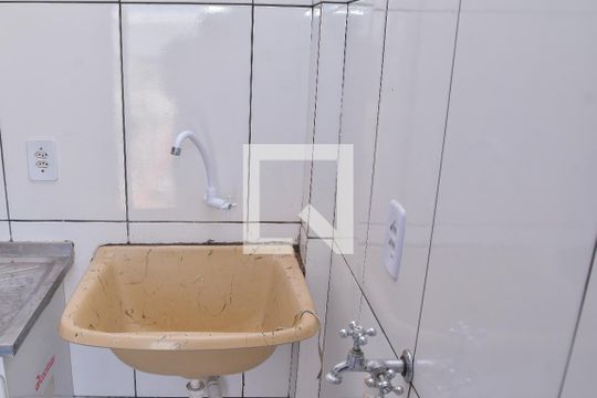 Área de Serviço de apartamento para alugar com 2 quartos, 70m² em Samambaia Sul (samambaia), Brasília