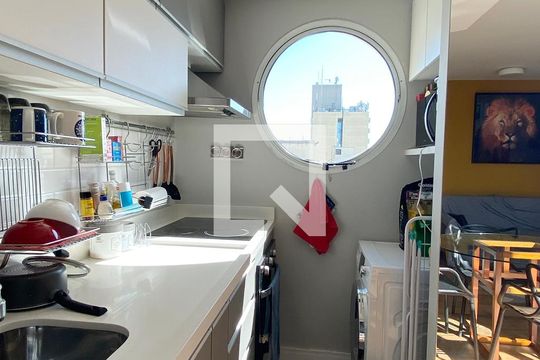 Cozinha de apartamento à venda com 1 quarto, 75m² em Alphaville Industrial, Barueri