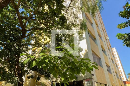Fachada de apartamento para alugar com 3 quartos, 100m² em Vila Olímpia, São Paulo
