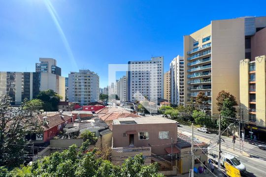 Vista de apartamento para alugar com 3 quartos, 100m² em Vila Olímpia, São Paulo