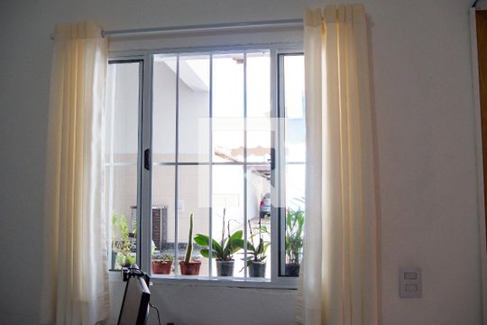 Sala Casa 2 de casa à venda com 5 quartos, 217m² em Jardim Ocara, Santo André