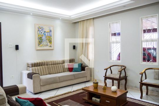 Sala de casa à venda com 5 quartos, 217m² em Jardim Ocara, Santo André