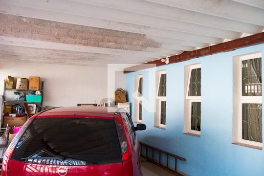Garagem de casa à venda com 5 quartos, 217m² em Jardim Ocara, Santo André