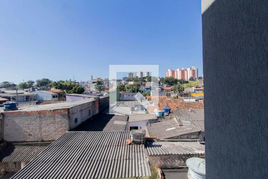 Vista Cozinha Área de Serviço Integrada de apartamento para alugar com 2 quartos, 36m² em Jardim Sao Vicente, São Paulo
