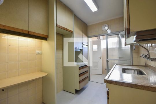 Cozinha  de apartamento para alugar com 2 quartos, 68m² em Brooklin Novo, São Paulo
