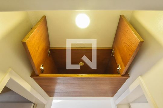 Corredor  de apartamento para alugar com 2 quartos, 68m² em Brooklin Novo, São Paulo
