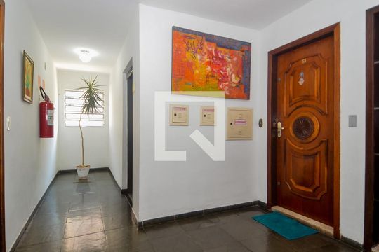 Hall de Entrada de apartamento à venda com 2 quartos, 57m² em Jardim Iporanga, Guarulhos