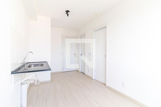 Sala/Cozinha de apartamento à venda com 1 quarto, 24m² em Cidade Ademar, São Paulo