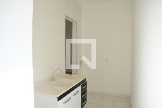 Cozinha e Área de Serviço de apartamento para alugar com 2 quartos, 48m² em Jardim Petrópolis, Cotia