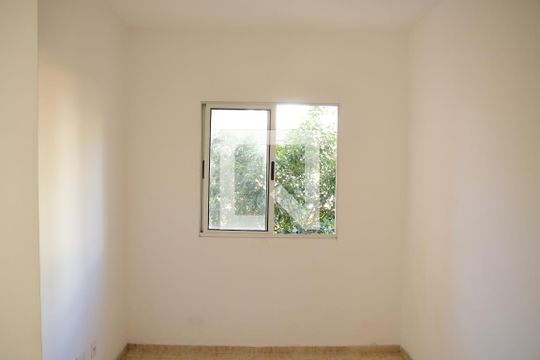 Sala de apartamento para alugar com 2 quartos, 48m² em Jardim Petrópolis, Cotia