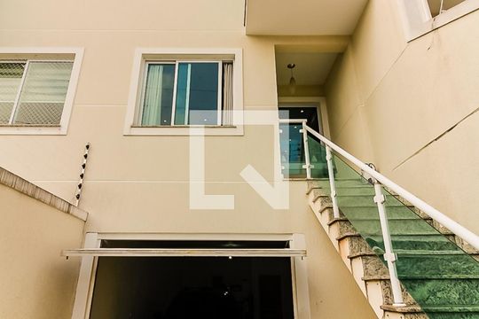 Fachada de casa à venda com 3 quartos, 180m² em Tucuruvi, São Paulo