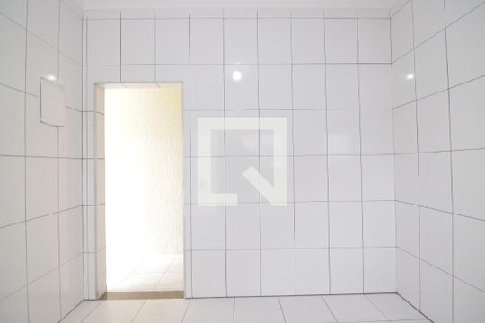 Cozinha de apartamento para alugar com 1 quarto, 40m² em Jardim Filhos da Terra, São Paulo