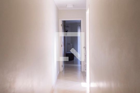 Corredor de casa à venda com 4 quartos, 150m² em Vila Vitorio Mazzei, São Paulo
