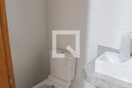 Lavabo de casa à venda com 3 quartos, 156m² em Vila Curuca, Santo André