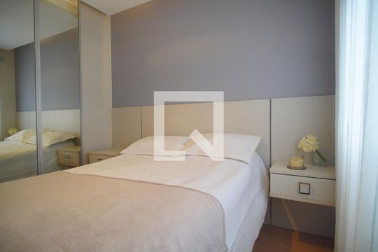 Suíte de apartamento para alugar com 2 quartos, 205m² em Centro, São Leopoldo
