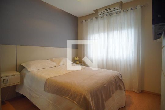 Suíte de apartamento para alugar com 2 quartos, 205m² em Centro, São Leopoldo
