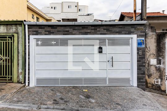 Fachada de casa à venda com 3 quartos, 200m² em Parque Sao Domingos, São Paulo