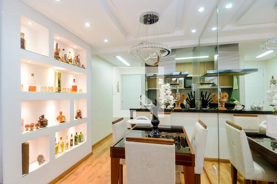 Sala de apartamento à venda com 2 quartos, 61m² em Jardim Aida, Guarulhos