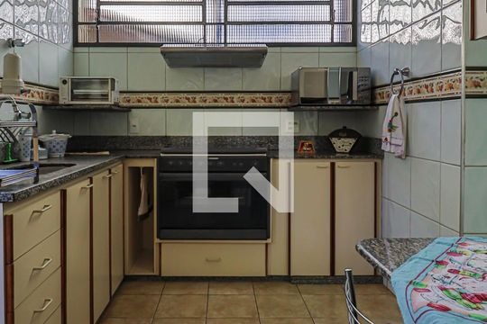 Cozinha de casa à venda com 6 quartos, 493m² em Silveira, Belo Horizonte