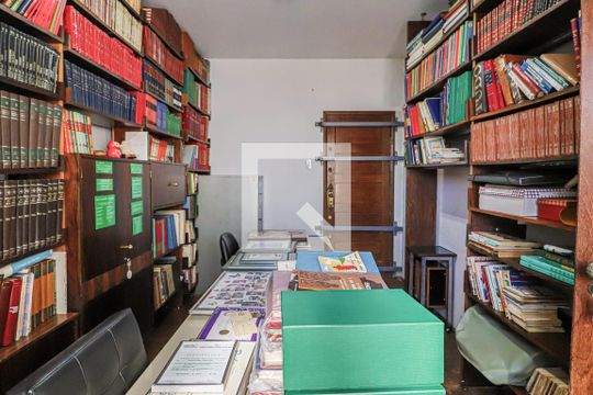 Biblioteca de casa à venda com 6 quartos, 493m² em Silveira, Belo Horizonte