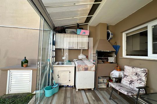 Lavanderia  de casa à venda com 2 quartos, 92m² em Nossa Senhora das Graças, Canoas