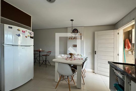 Cozinha  de casa à venda com 2 quartos, 92m² em Nossa Senhora das Graças, Canoas