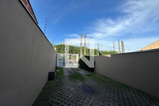 Garagem  de casa à venda com 2 quartos, 92m² em Nossa Senhora das Graças, Canoas