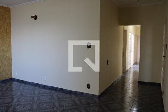Sala de casa à venda com 4 quartos, 260m² em Vila Industrial , Campinas