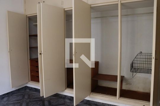 Quarto 1 de casa à venda com 4 quartos, 260m² em Vila Industrial , Campinas