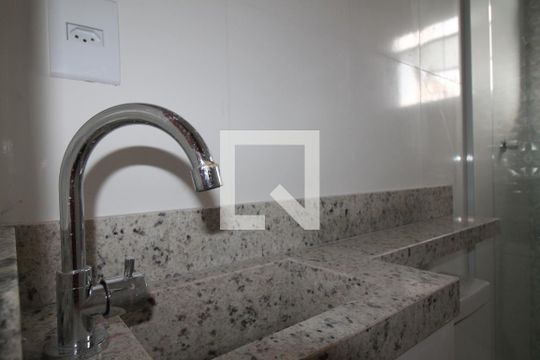 Banheiro de casa à venda com 3 quartos, 175m² em Vila São Geraldo, São Paulo