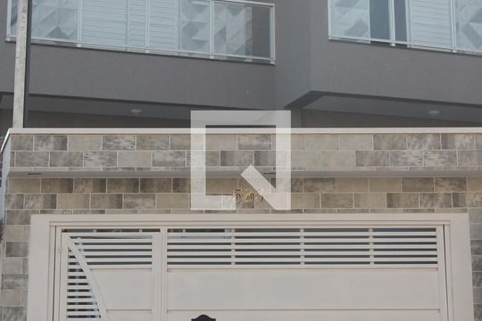 Fachada de casa à venda com 3 quartos, 175m² em Vila São Geraldo, São Paulo