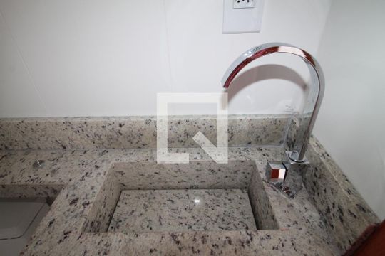 Banheiro da Suíte de casa à venda com 3 quartos, 170m² em Vila Sao Geraldo, São Paulo