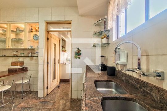 Cozinha de apartamento para alugar com 4 quartos, 164m² em Cidade Nova, Belo Horizonte