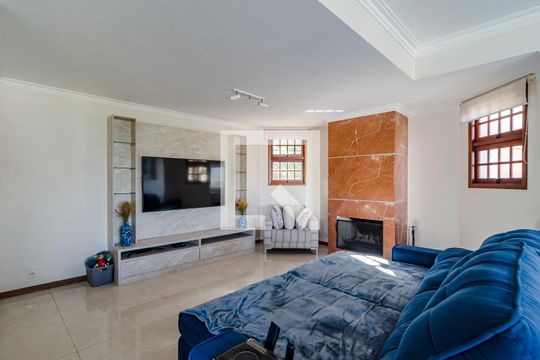 Sala de TV de casa à venda com 4 quartos, 350m² em Vila Ida, São Paulo