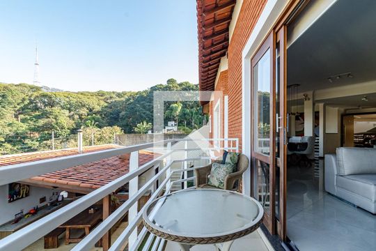 Varanda de casa à venda com 4 quartos, 350m² em Vila Ida, São Paulo