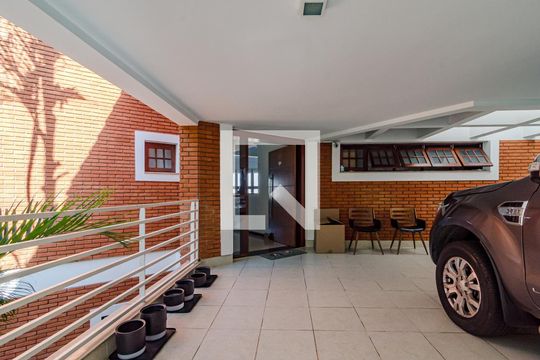 Garagem de casa à venda com 4 quartos, 350m² em Vila Ida, São Paulo