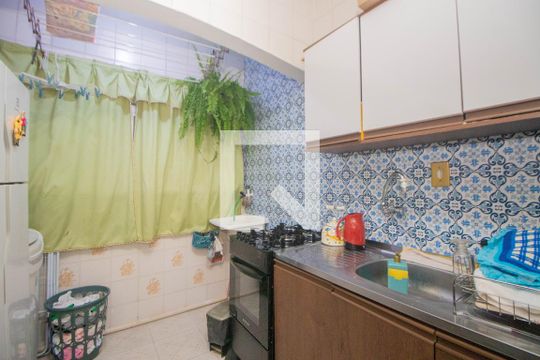 Cozinha e Área de Serviço de apartamento à venda com 2 quartos, 46m² em Rubem Berta, Porto Alegre