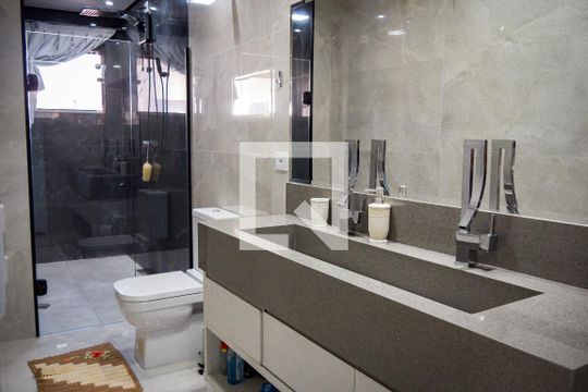 Banheiro da Suíte de casa à venda com 3 quartos, 165m² em Parque Capuava, Santo André