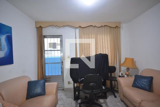 Sala de apartamento à venda com 2 quartos, 60m² em Brás de Pina, Rio de Janeiro