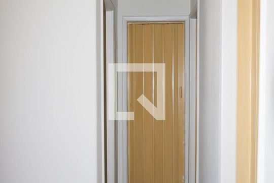 Corredor de apartamento para alugar com 2 quartos, 60m² em Cachambi, Rio de Janeiro