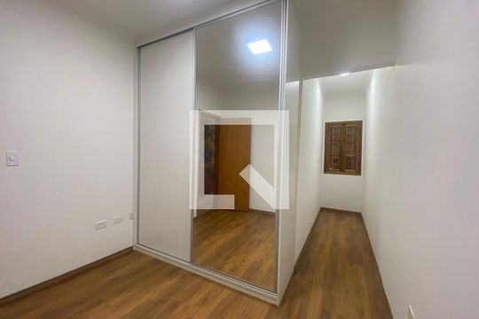 Quarto 1 de casa para alugar com 3 quartos, 180m² em Jardim Lisboa, São Paulo