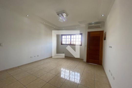 Sala de casa para alugar com 3 quartos, 180m² em Jardim Lisboa, São Paulo
